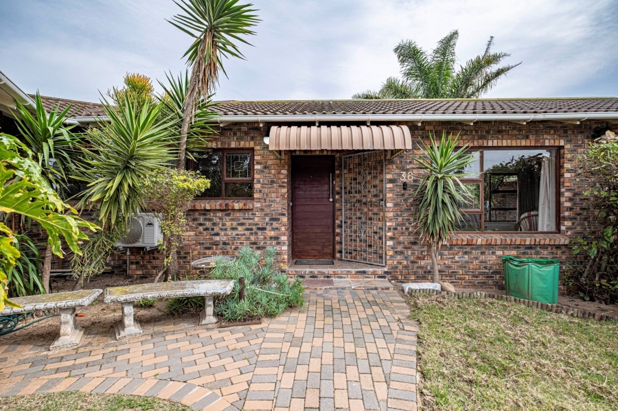 3 Bedroom Property for Sale in Summerstrand Eastern Cape